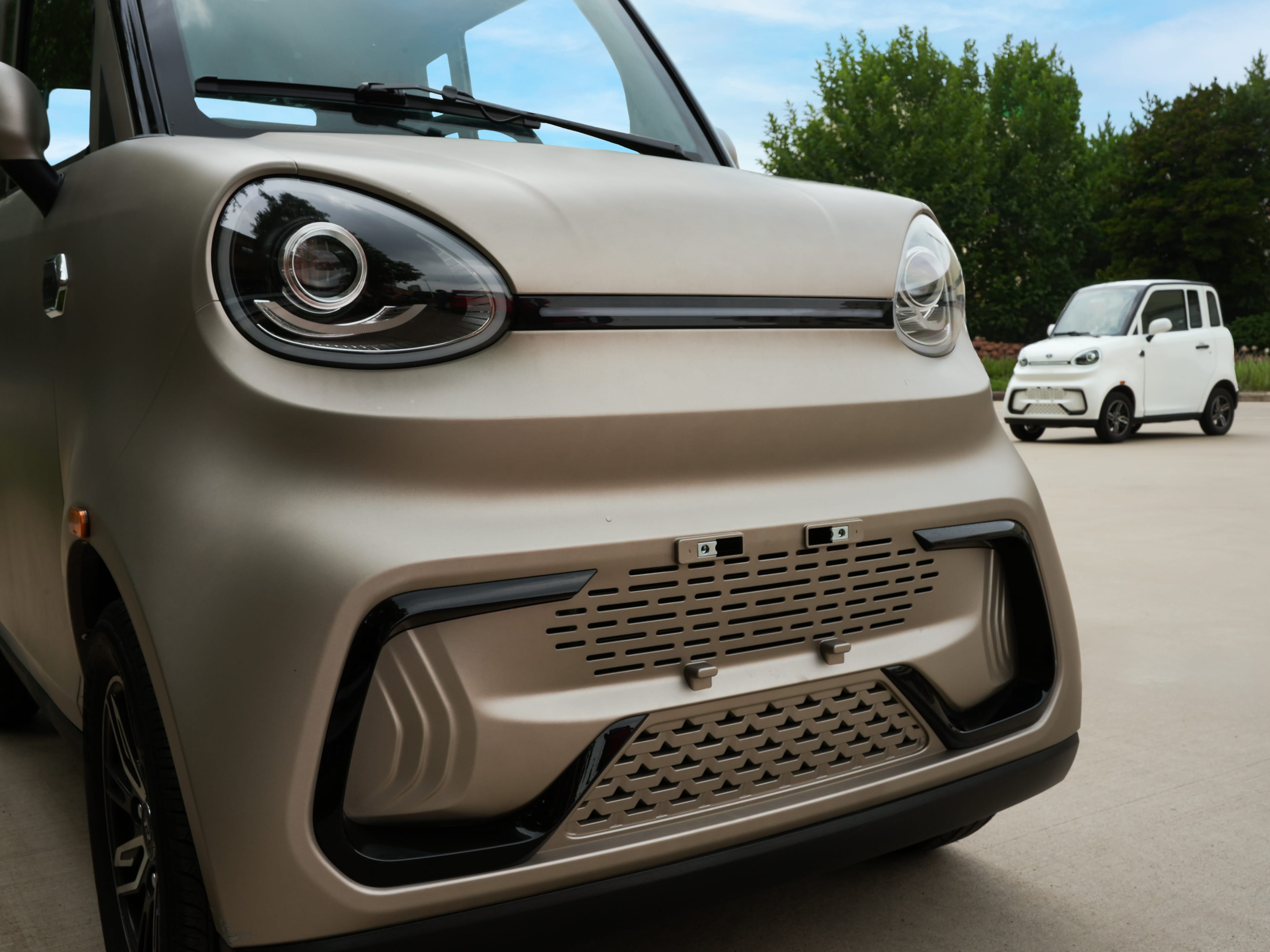 NIEVE Q-EN Electric Car